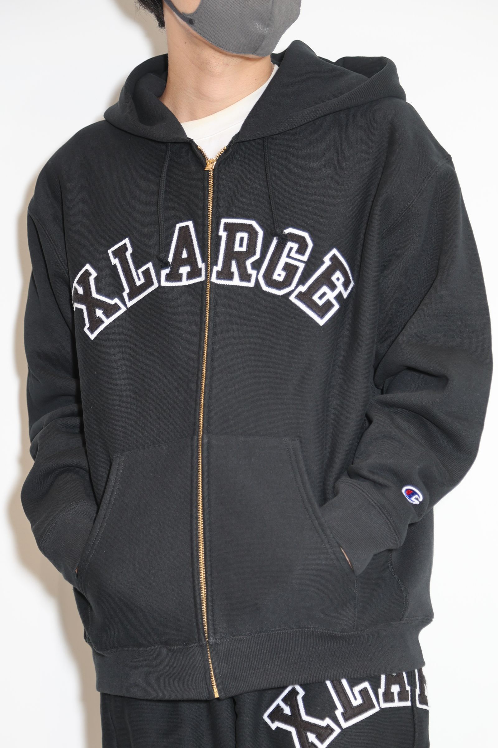 【セットアップ】XLARGE×Champion REVERSE WEAVE ZIP HOODED SWEATSHIRT・PANTS / ブラック