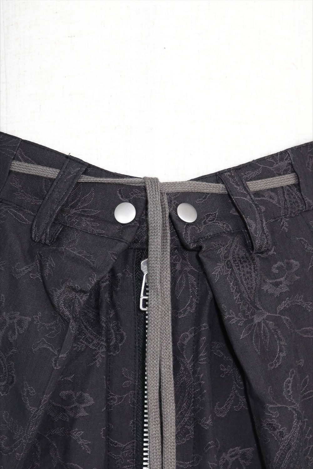[ラスト1点 サイズ1] ペイズリー袴タックショーツ / Paisley Front Zip Tuck Shorts / ブラック / ag-9061-1