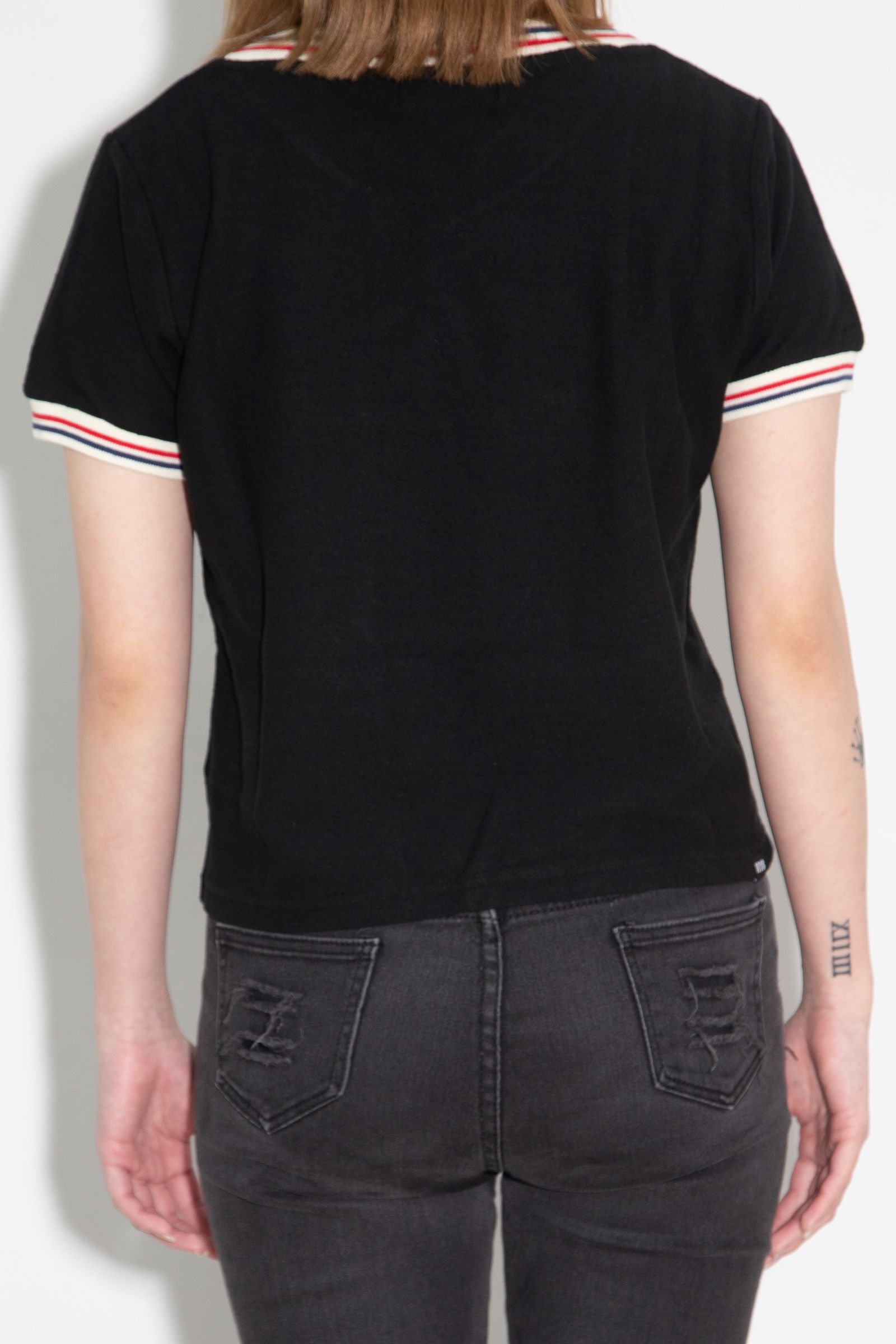 84 SOUNDS Tシャツ / ブラック