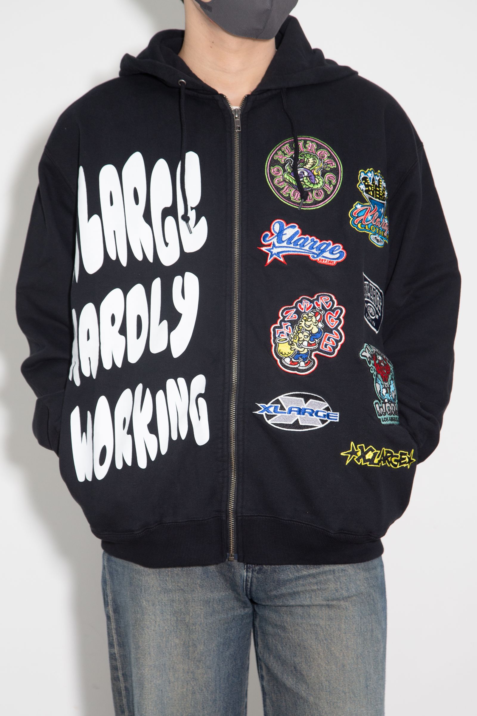 [ラスト1点 サイズL] MULTI LOGO ZIP UP HOODED SWEATSHIRT / ブラック