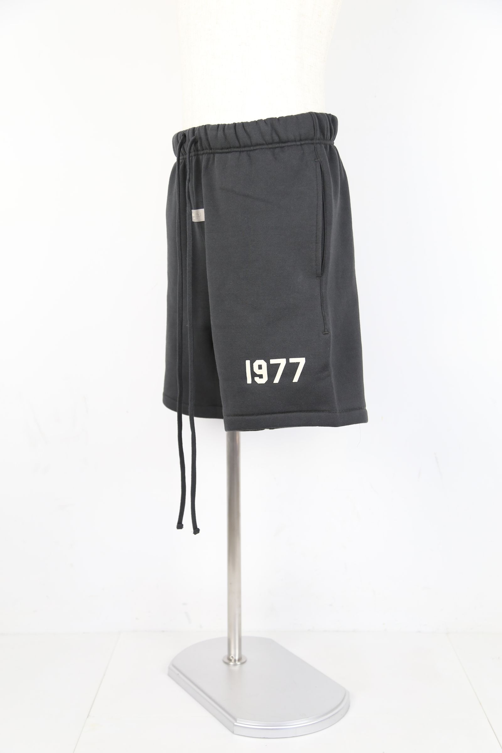 [ラスト1点 サイズL] 22SS 1977 SWEAT SHORTS / アイアン