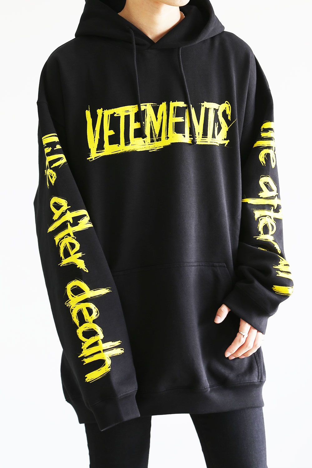 VETEMENTS - WORLD TOUR VETEMENTS HOODIE / ブラック | Tempt