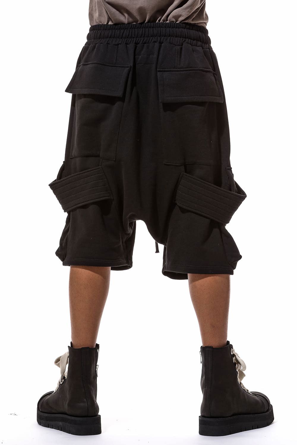 ベルトカーゴスウェットサルエルショーツ / Belt Cargo Sweat Sarouel Shorts / ブラック / ag-9046