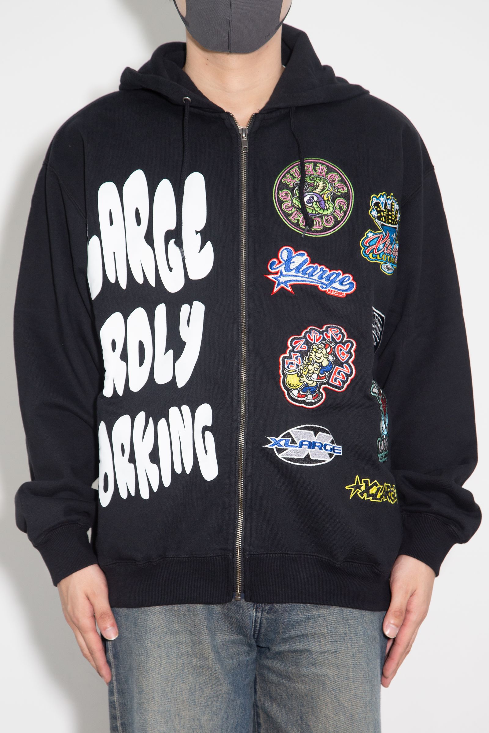 [ラスト1点 サイズL] MULTI LOGO ZIP UP HOODED SWEATSHIRT / ブラック