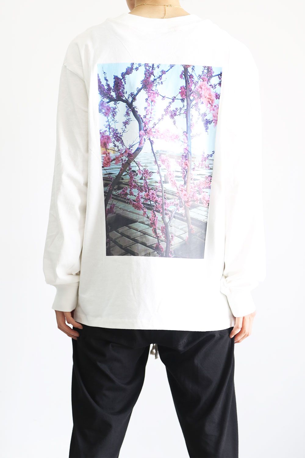 FOG ESSENTIALS - FLOWER PHOTO L/S TEE / ホワイト | Tempt