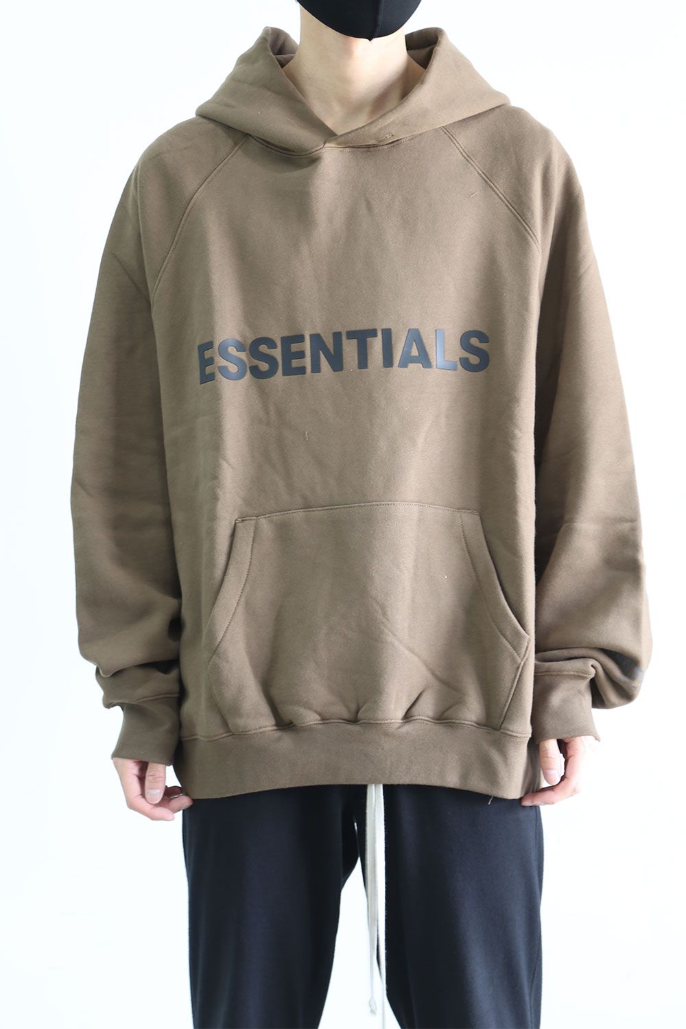 FOG ESSENTIALS - SSENSE FRONT LOGO HOODIE / ライトブラウン | Tempt