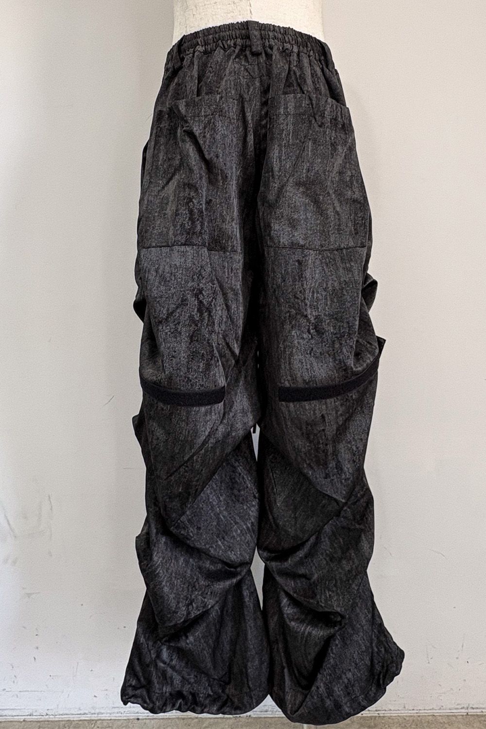 TUCK WIDE / ブラック