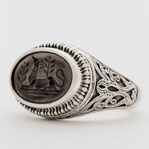 Griffin Signet Ring / GR058