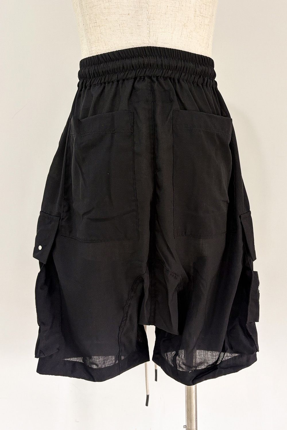 CARGO SHORTS / ブラック