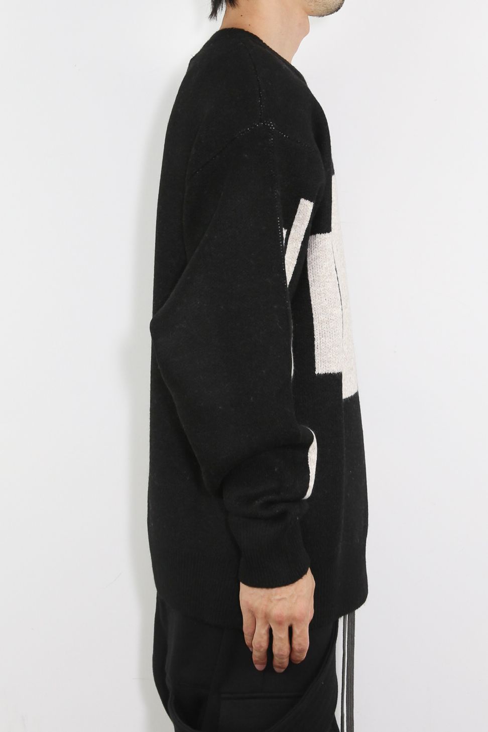 幾何学模様リラックスフィットニット / Geo Pattern Knit Top / ブラック×ベージュ / ag-8011-1