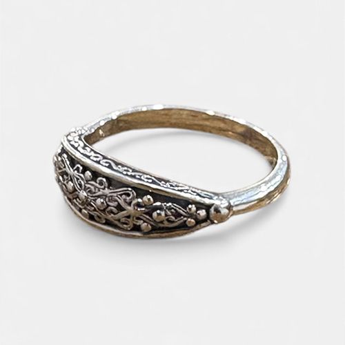 Aretousa Ring in Sterling Silver / GR135