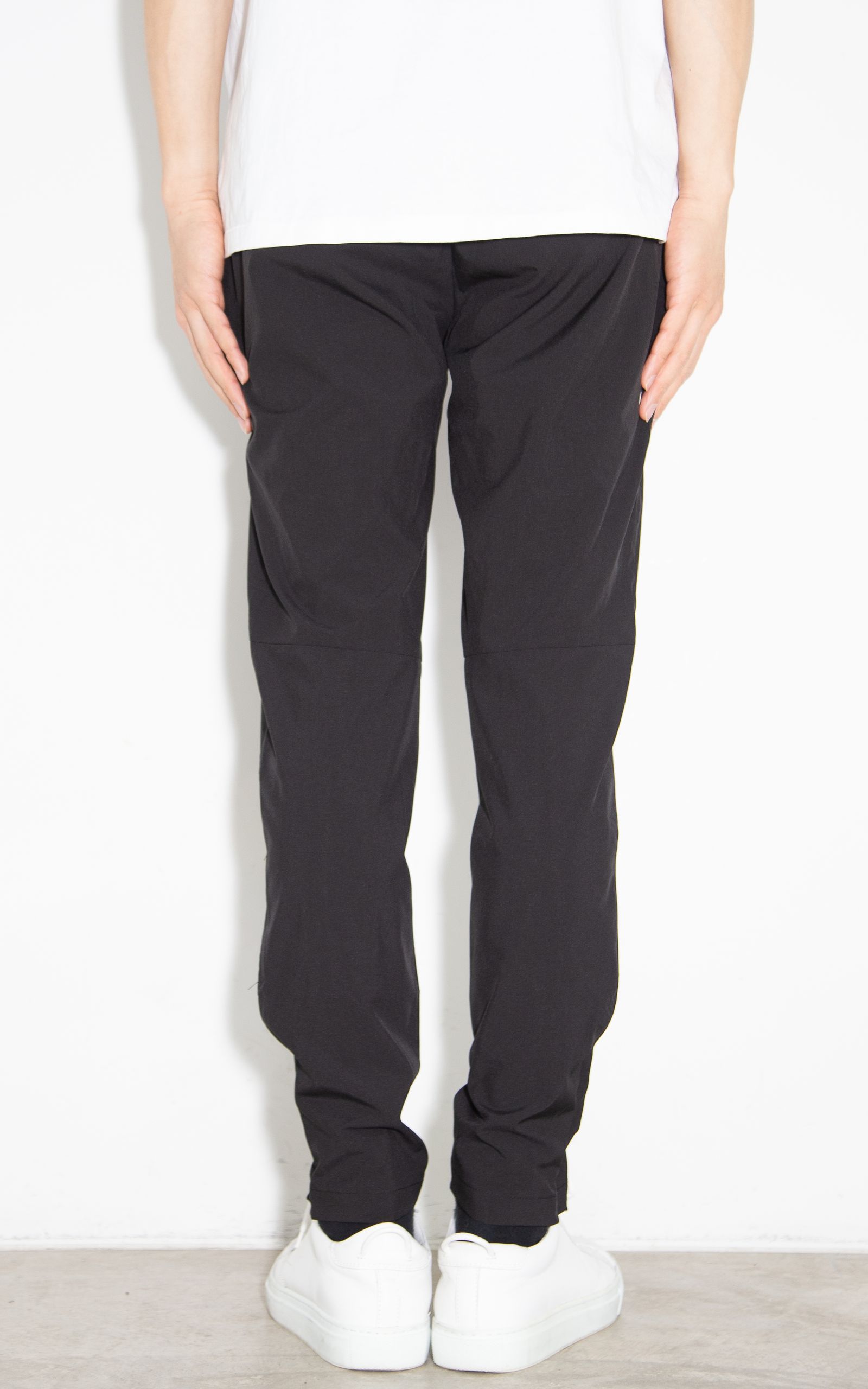 【セットアップ】RUNNING LOGO HOODIE・LONG PANTS / ブラック