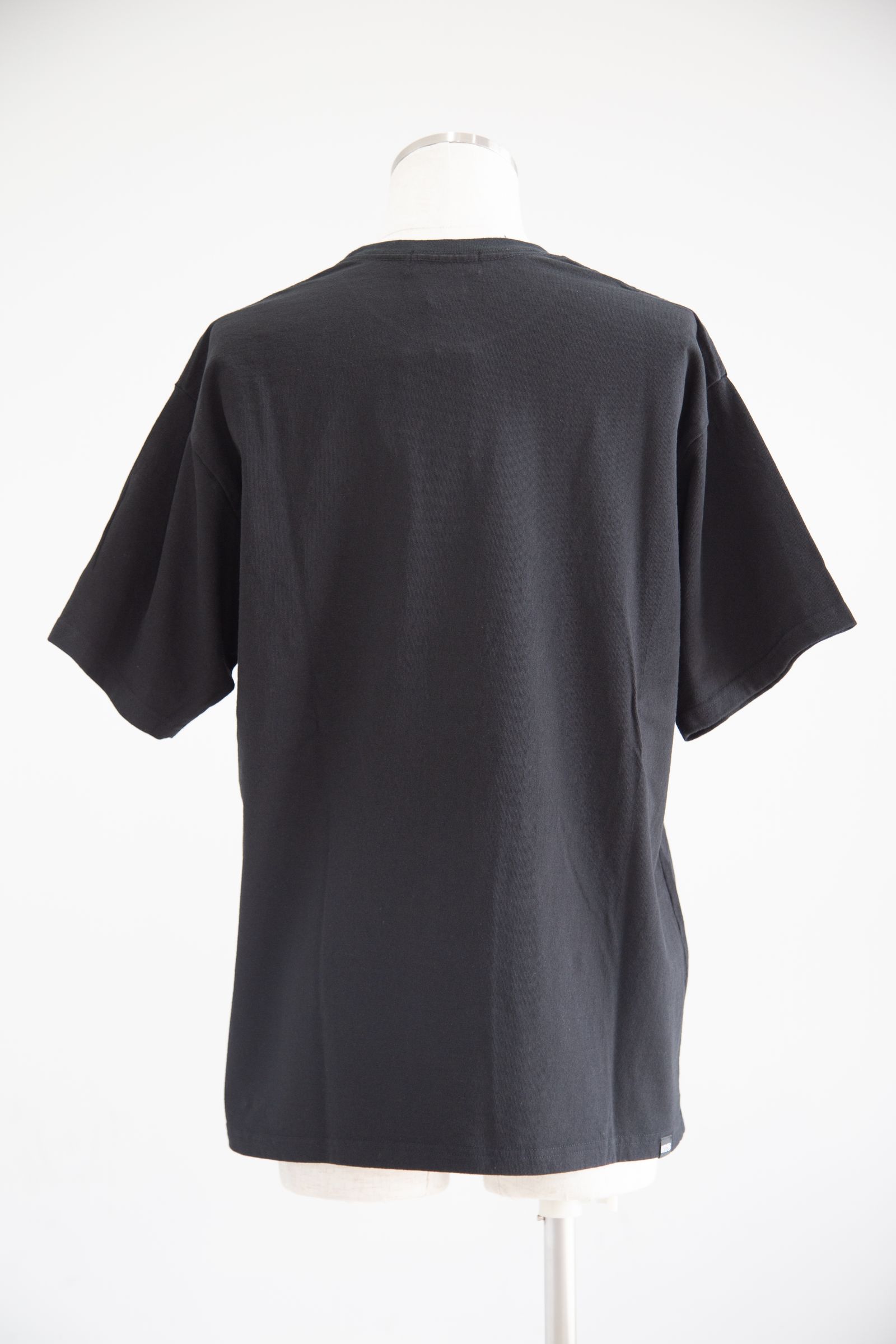 STM BIG RED Tシャツ / ブラック