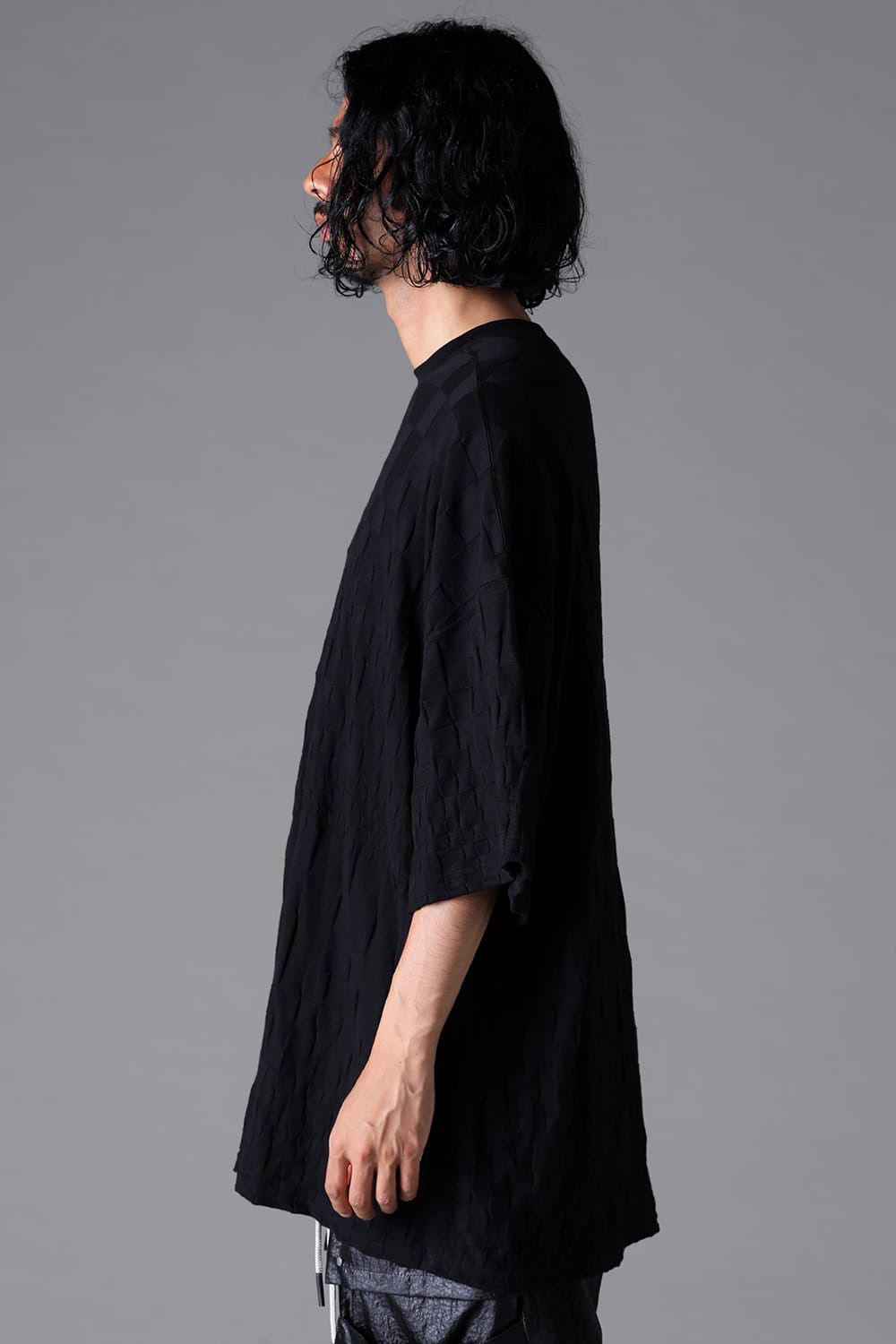 GRADIENT PLAID PATTERN JUMBO TEE / ブラック