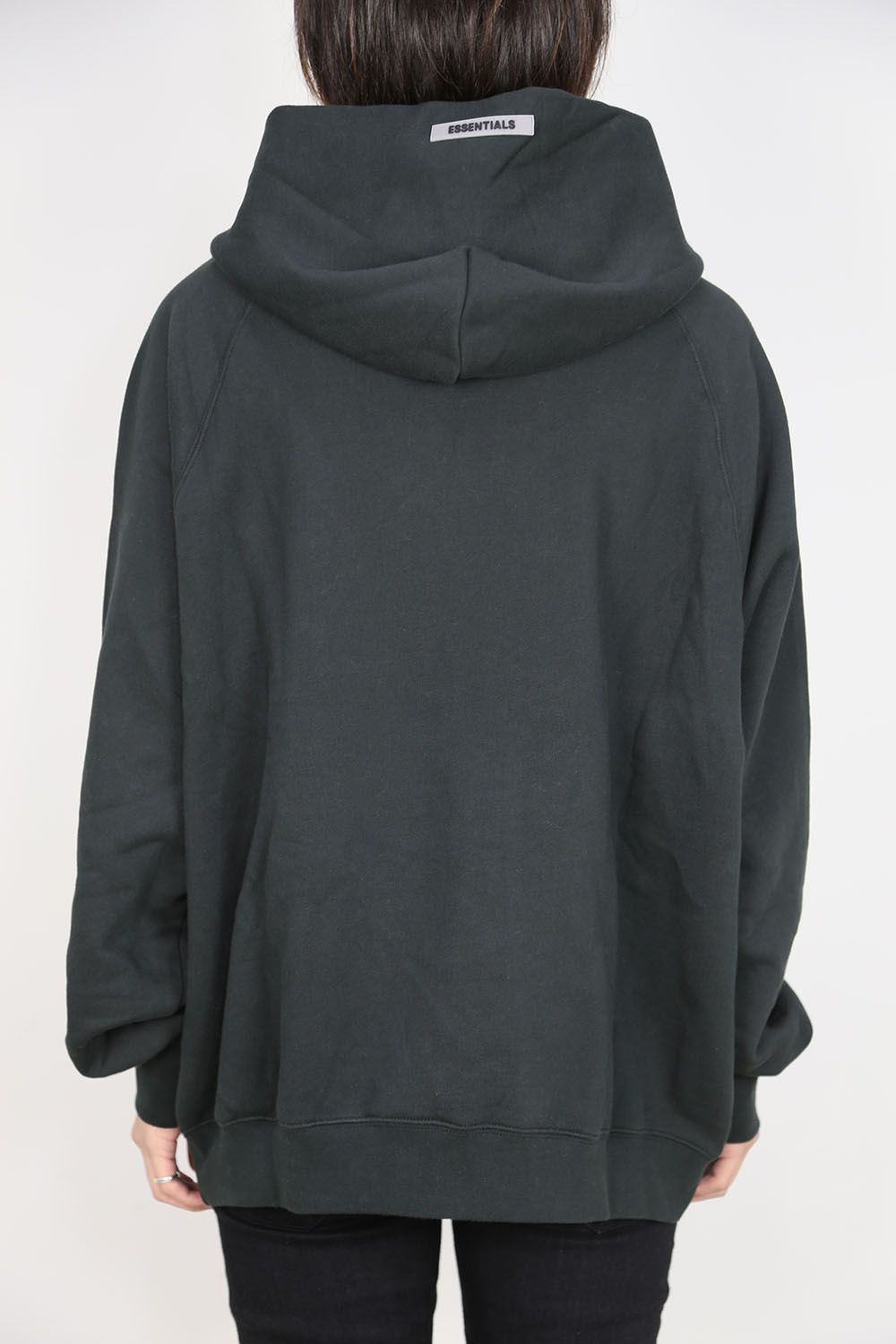 FOG ESSENTIALS - FRONT LOGO HOODIE / ブラック | Tempt