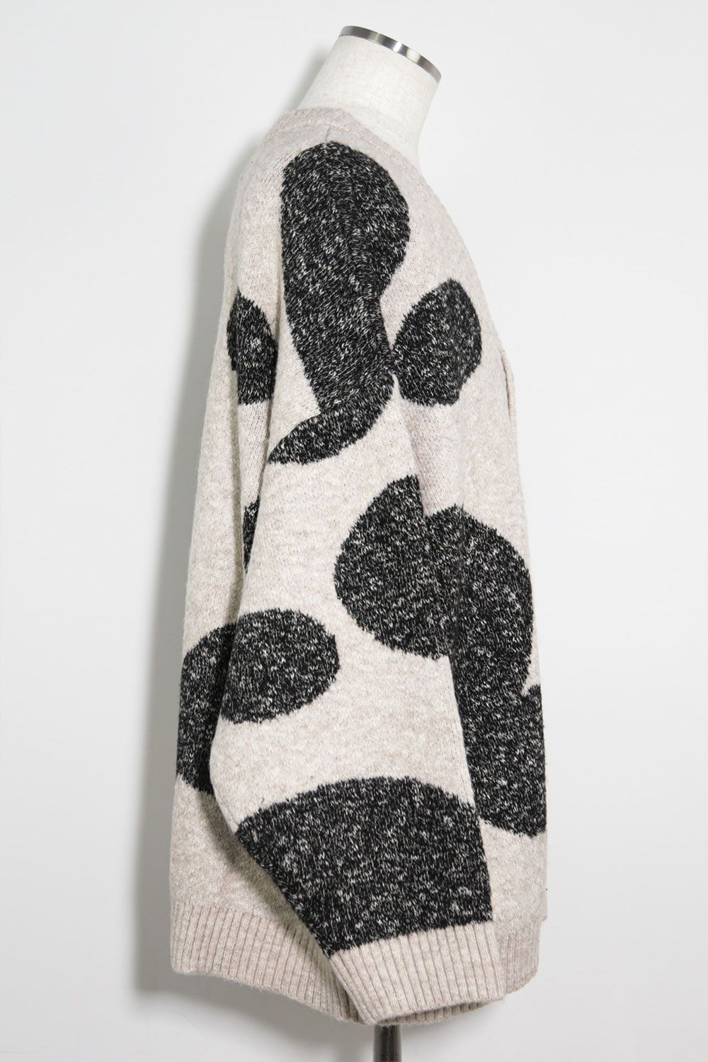 ドット模様オーバーサイズカーディガン / Polka Pattern Knit Cardigan / ベージュ×グレー / ag-8010