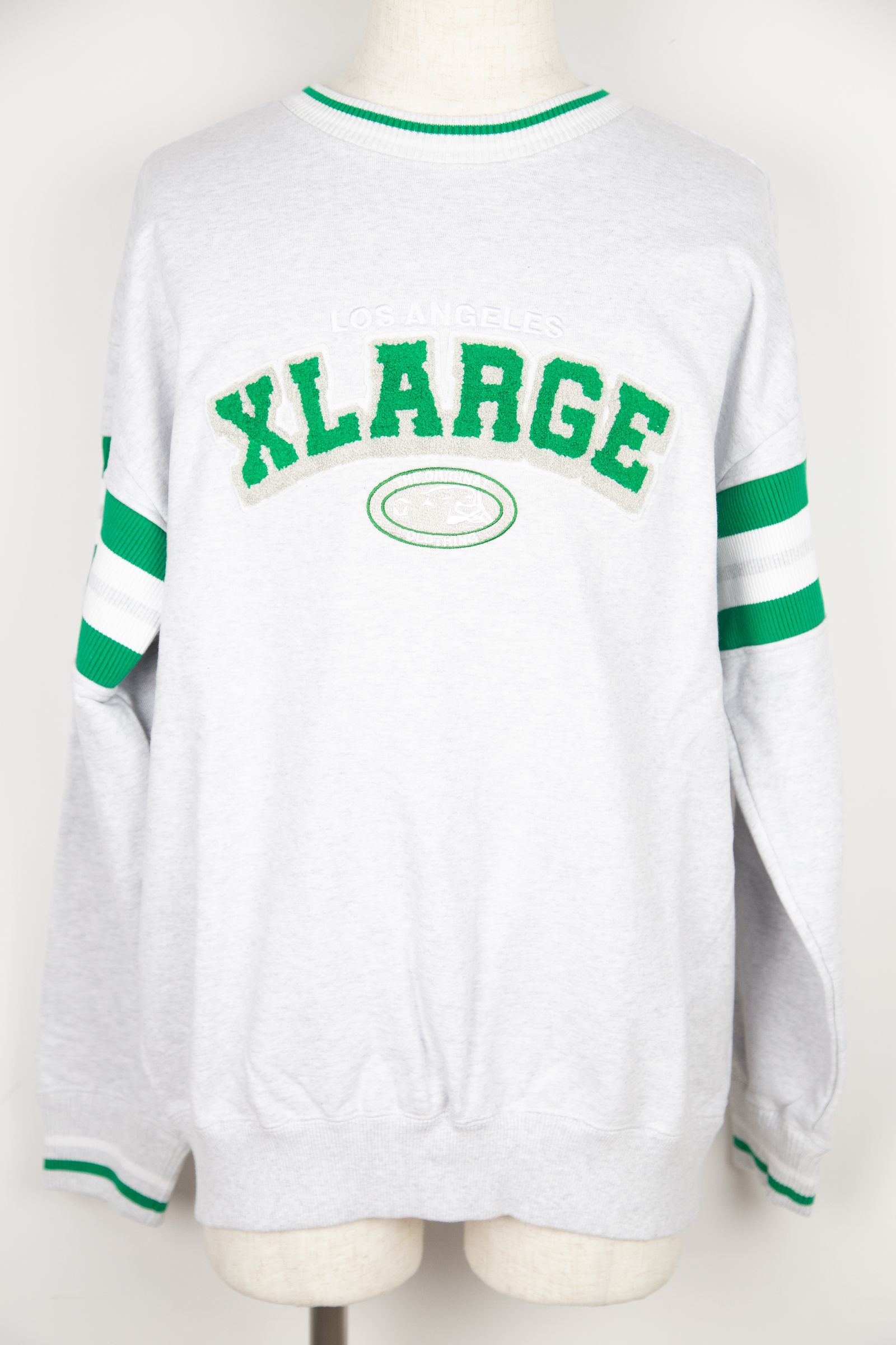 XLARGE - STRIPED SLEEVE TEAM LOGO CREWNECK SWEAT / ネイビー | Tempt