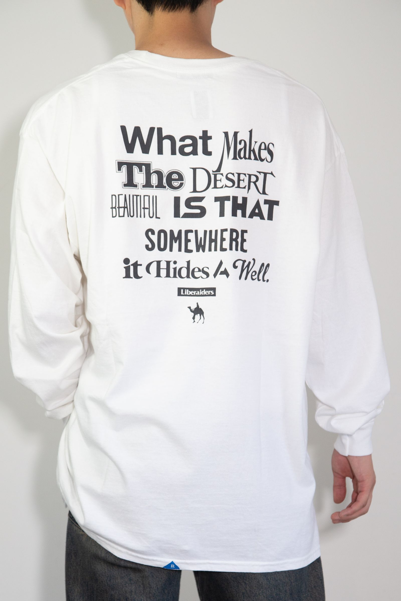 MULTI FONT L/S TEE / ホワイト