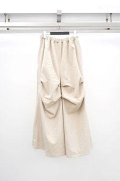 Knee-Tucked Easy Pants / ナチュラル