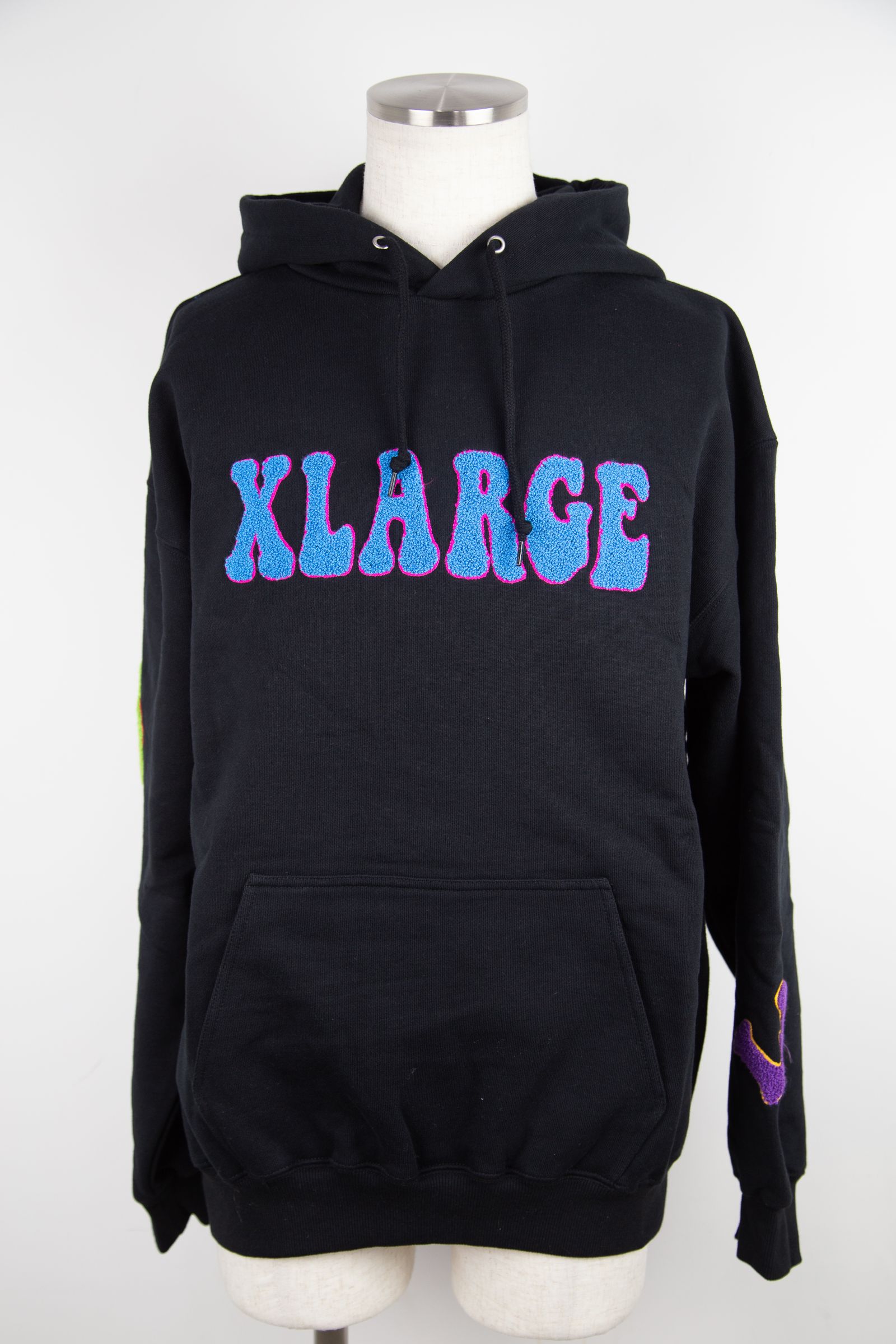 XLARGE FLOWER PULLOVER HOODED SWEAT