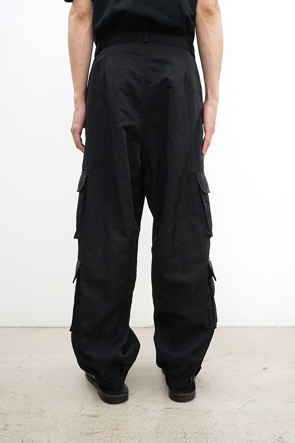 kujaku - Water-Repellent Nylon Cargo Pants / ブラック | Tempt