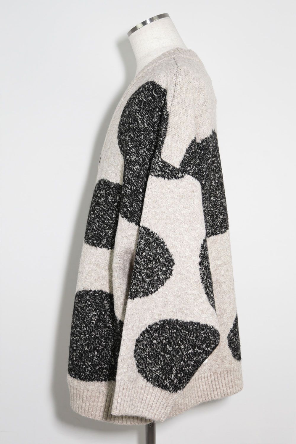 ドット模様オーバーサイズカーディガン / Polka Pattern Knit Cardigan / ベージュ×グレー / ag-8010