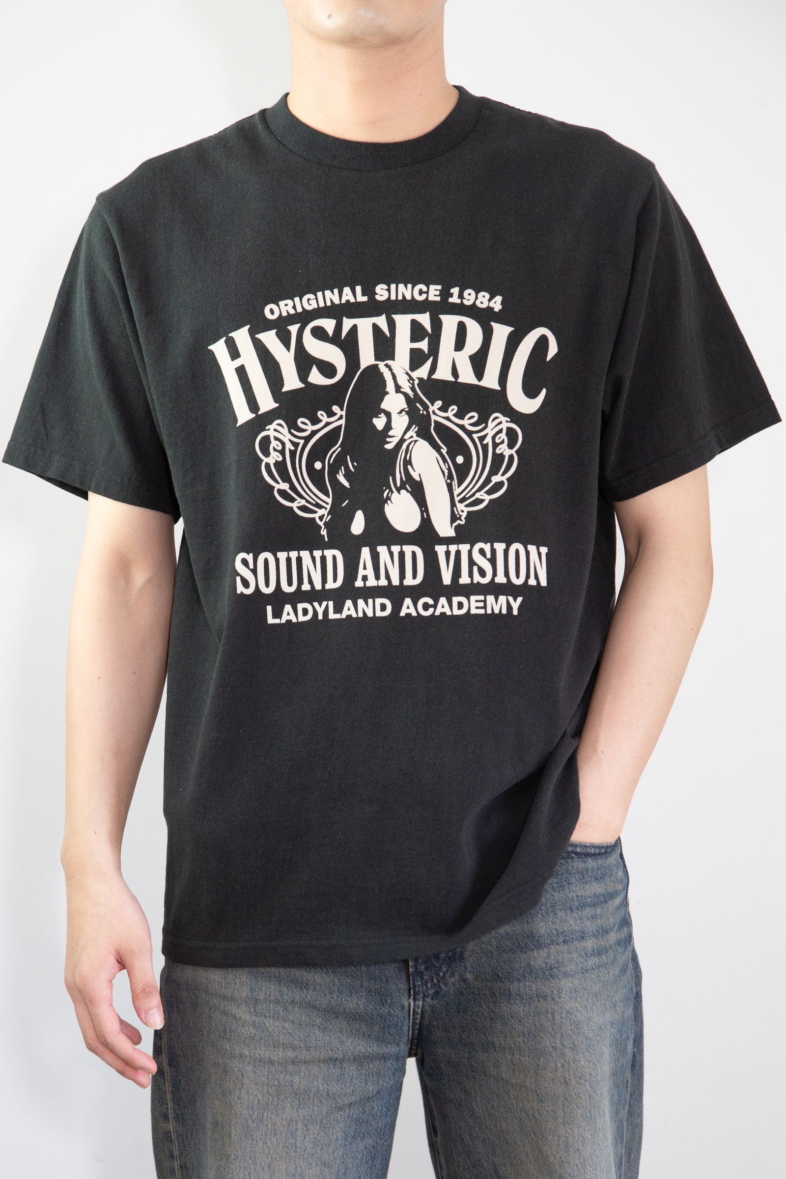 LADYLAND ACADEMY Tシャツ / ブラック