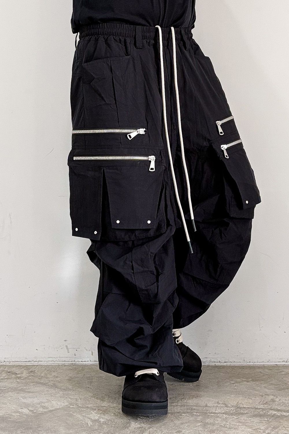 CARGO TUCK WIDE / ブラック
