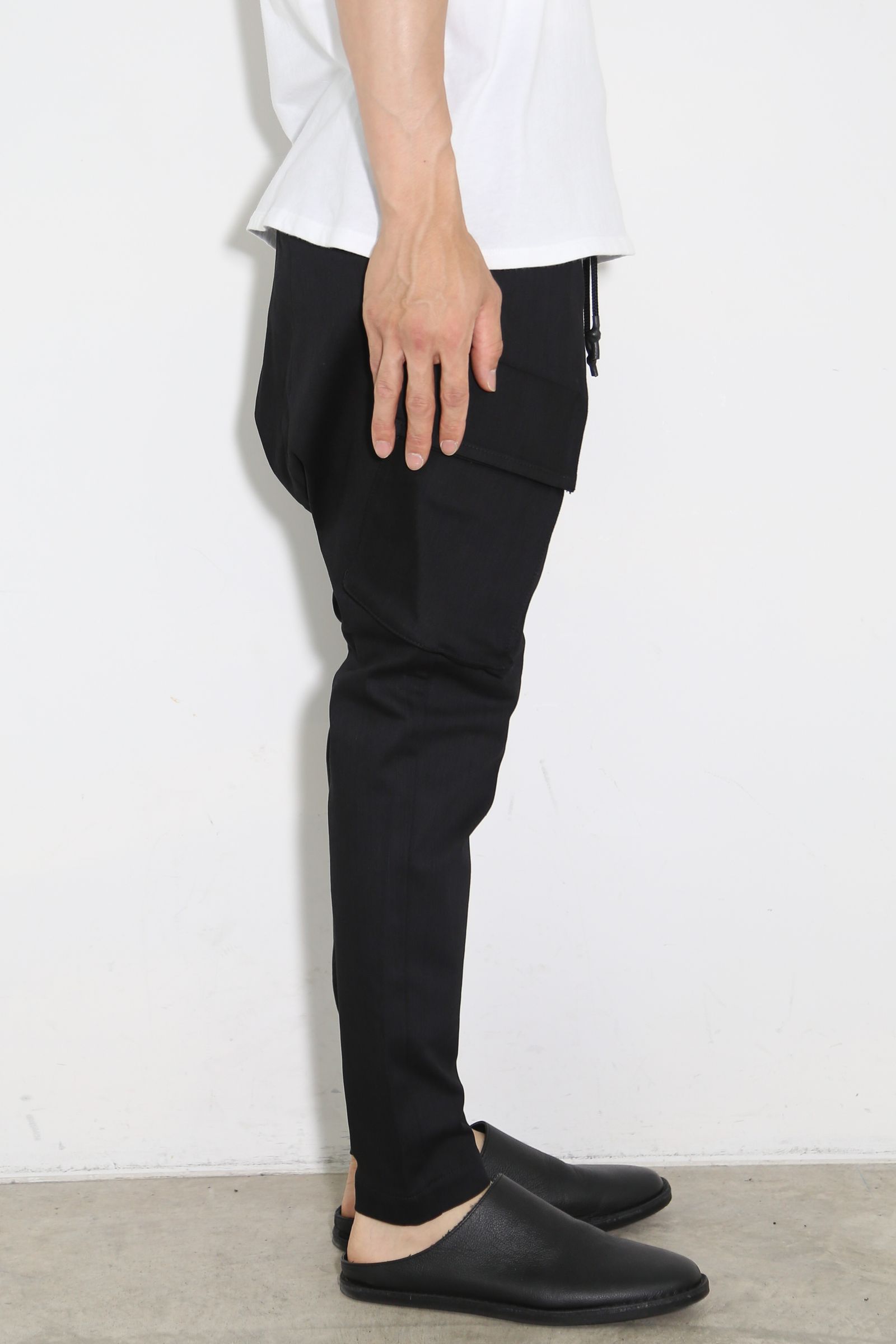 BUSH JEANS / ブラック