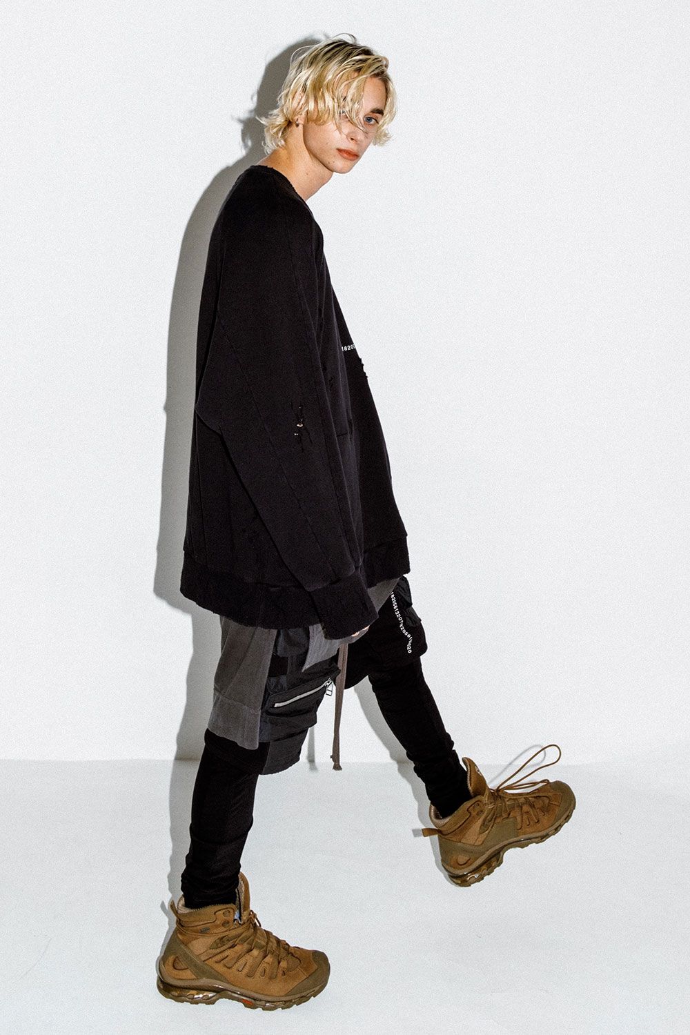 Damage Sweat Over Sized Pullover / ブラック