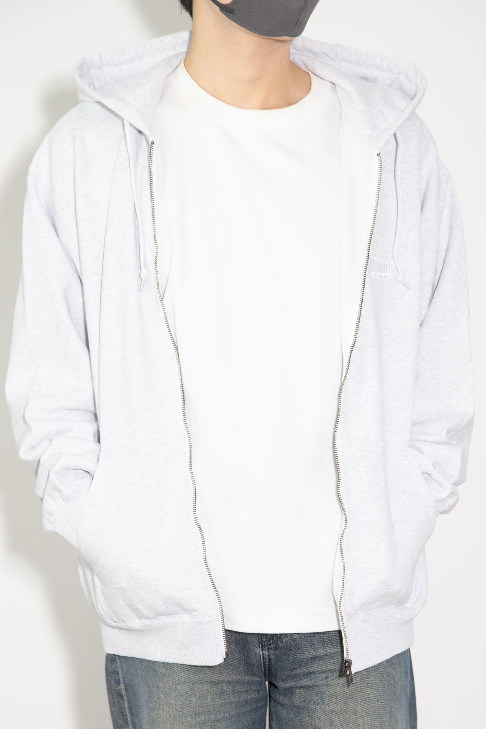 BACKSIDE OG ZIP UP HOODED SWEATSHIRT / アッシュ