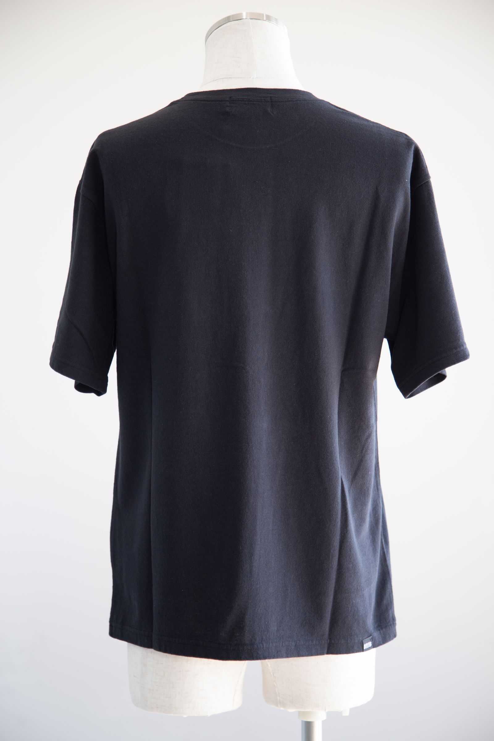 HYS HOLIDAY Tシャツ / ブラック