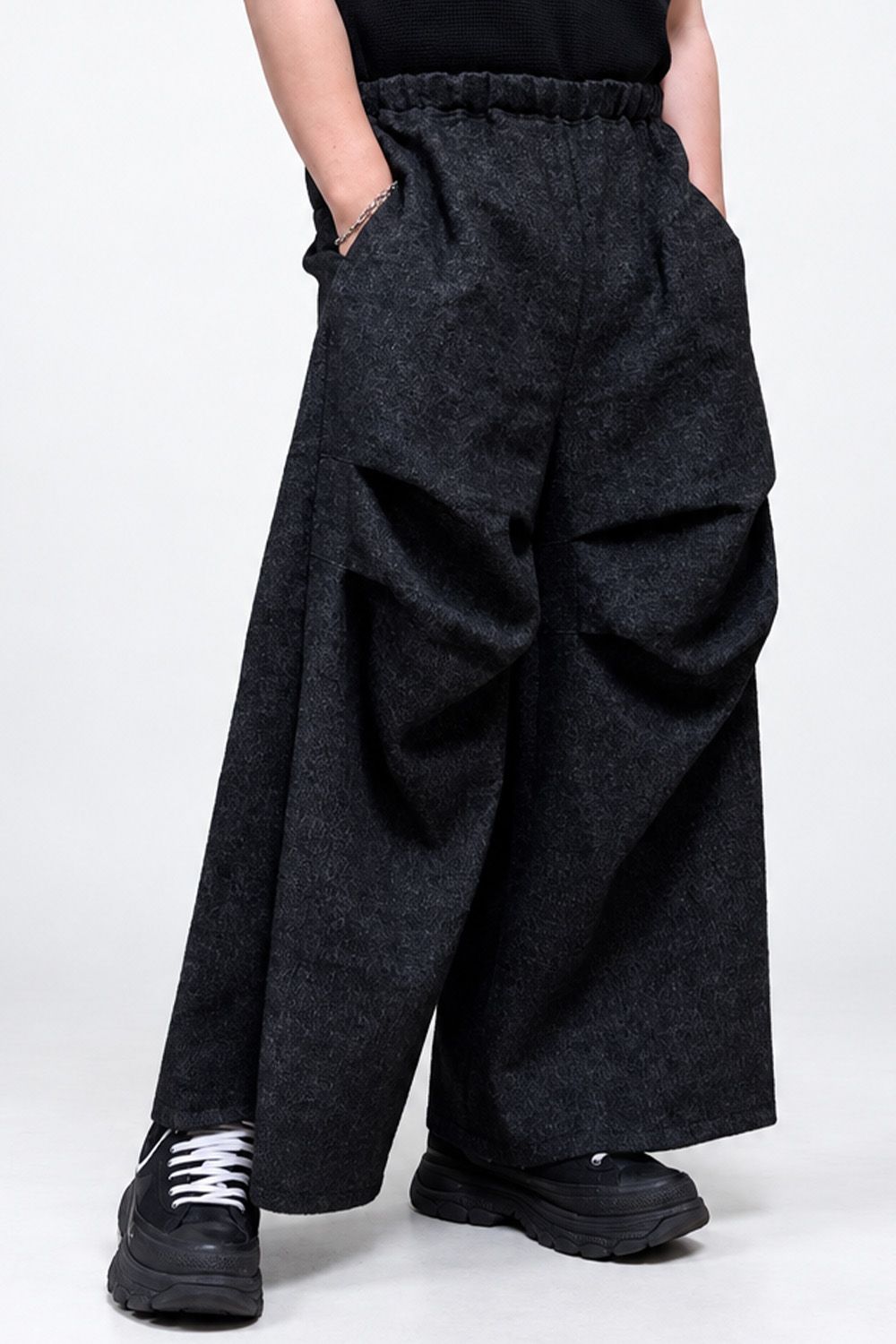［ラスト1点 サイズ1］Knee-Tucked Easy Pants / ダークグレー