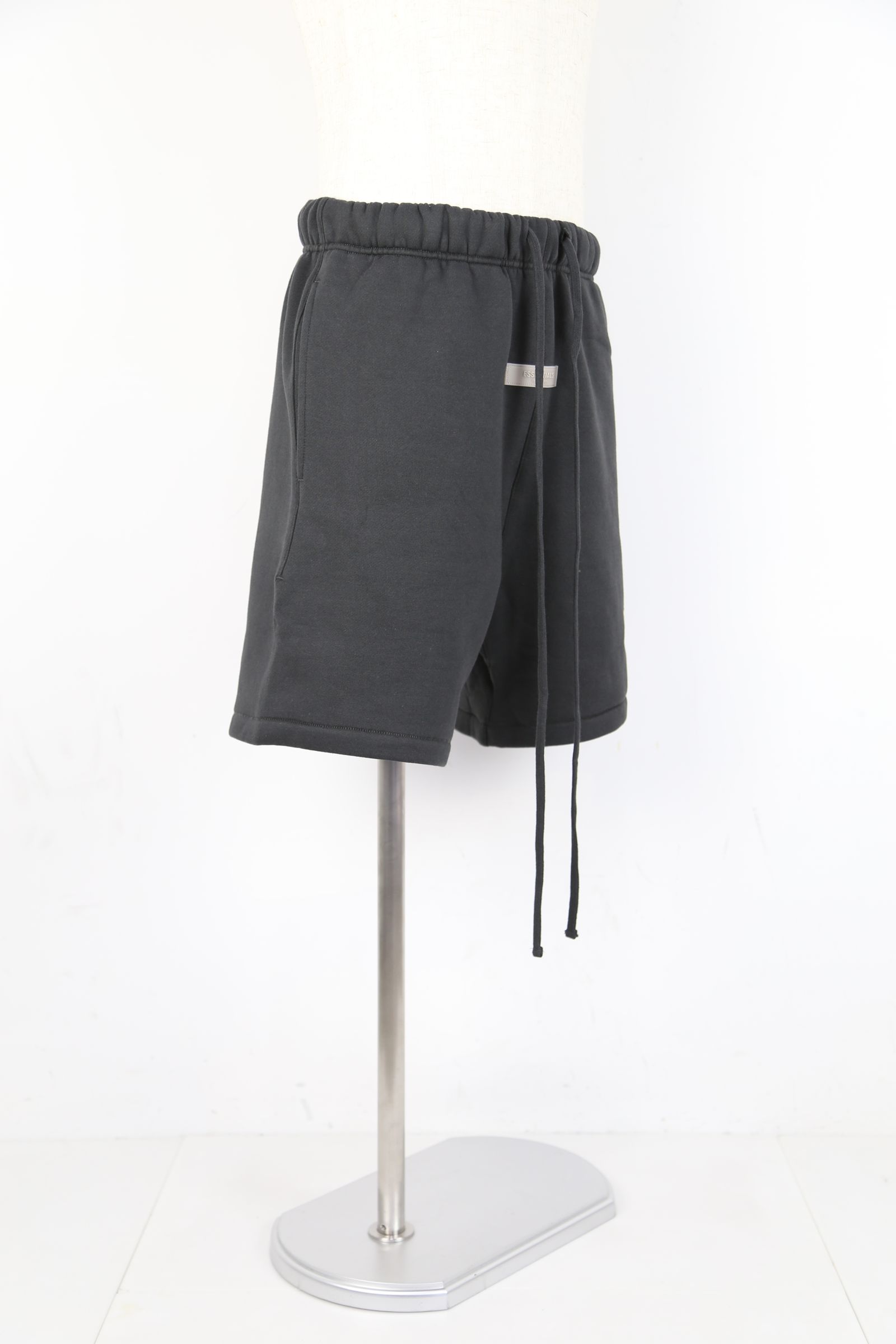 FOG ESSENTIALS - 22SS 1977 SWEAT SHORTS / アイアン | Tempt