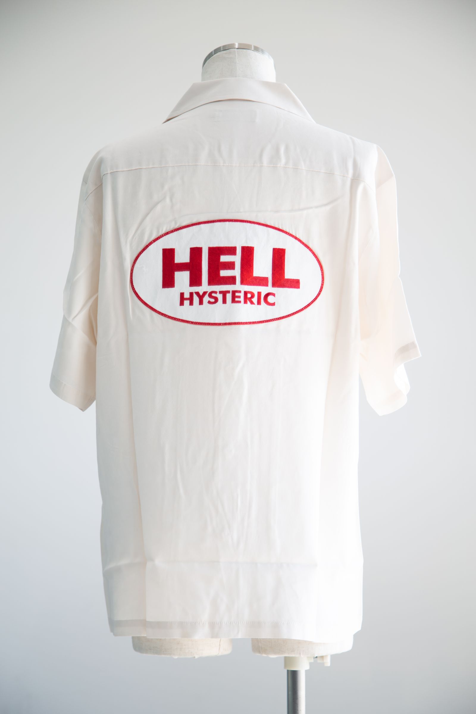 【HYSTERIC GLAMOUR】HELL HYSTERIC Tシャツ HELL HYSTERIC Tシャツ（Tシャツ/カットソー）｜HYSTERIC