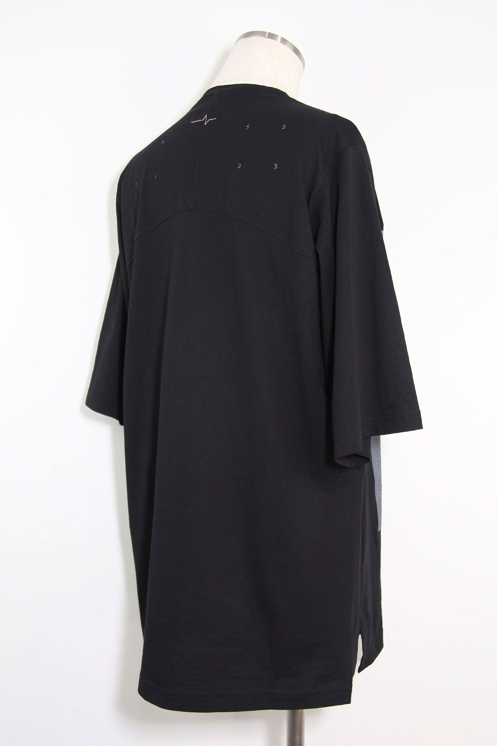 T-SHIRT 123-102 / リラックスフィットクルーネックTee / ブラック