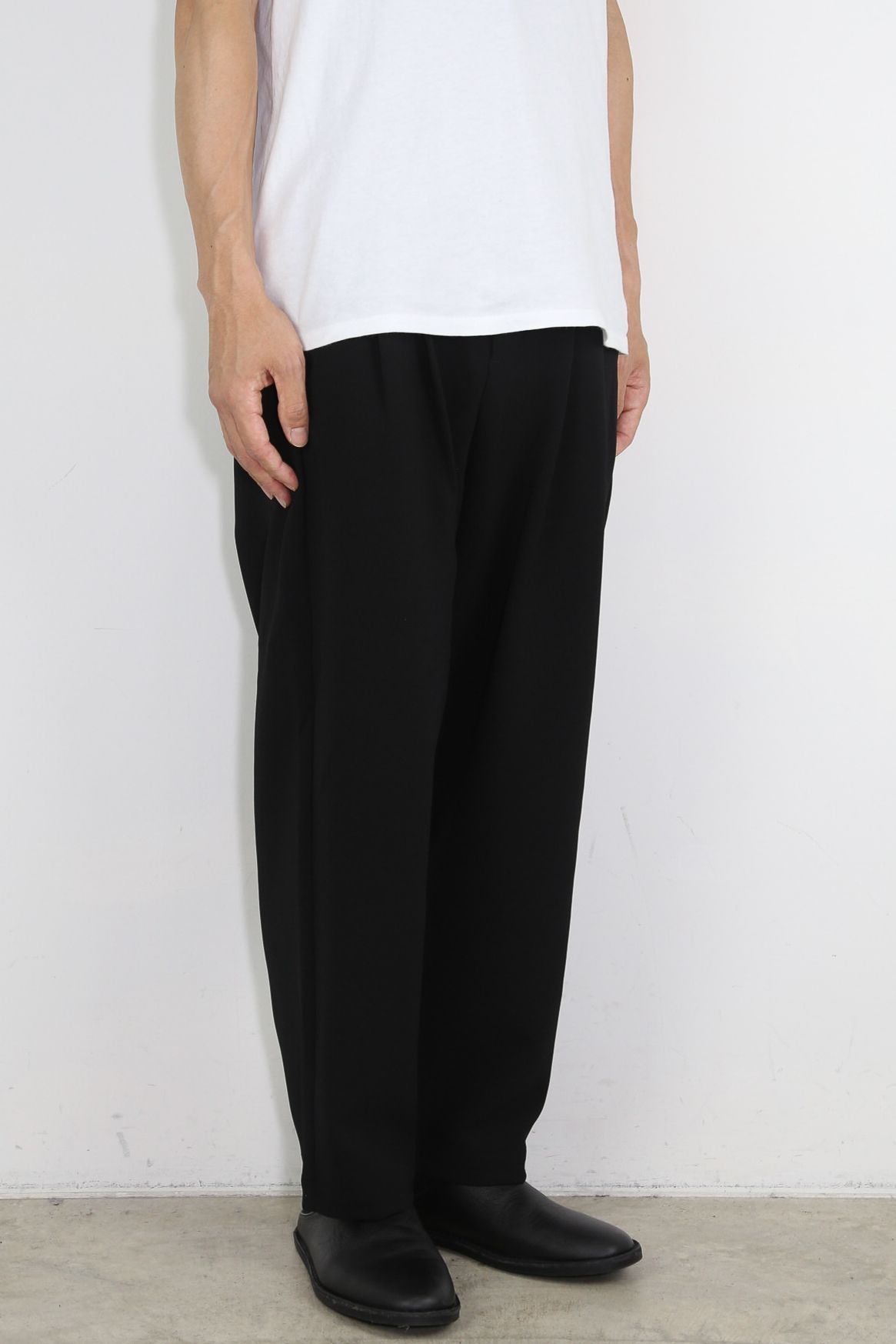 ATTACHMENT - PE STRETCH DOUBLE CLOTH BELTED TAPERED FIT TROUSERS