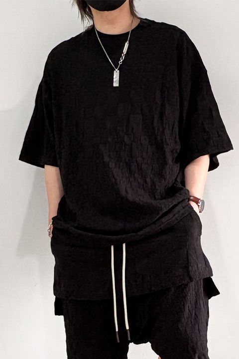GRADIENT PLAID PATTERN JUMBO TEE / ブラック