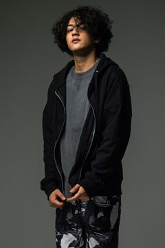 fries zip loose hoodie / ブラック