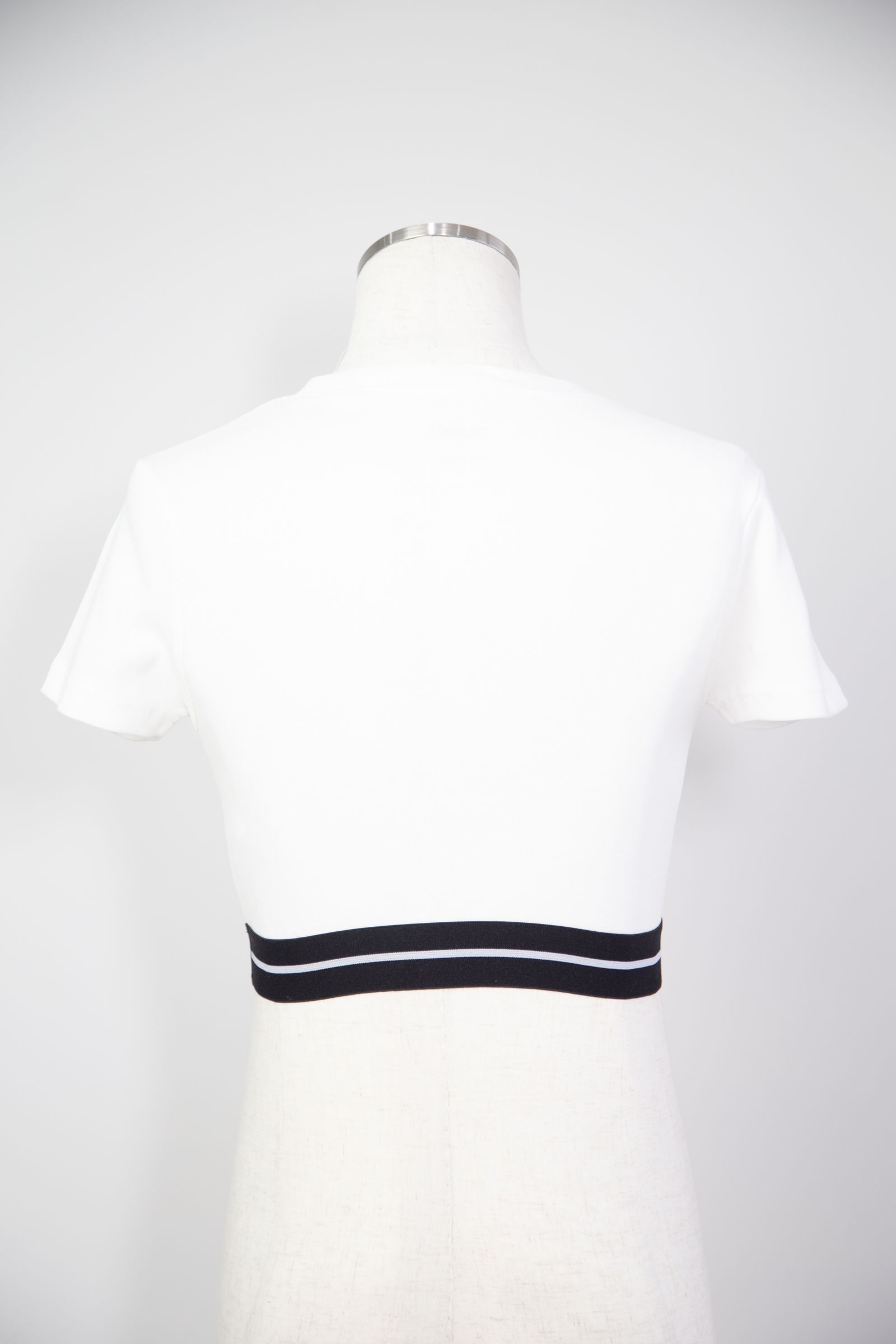 LOGO AND STRIPE CROPPED S/S TOP / ホワイト