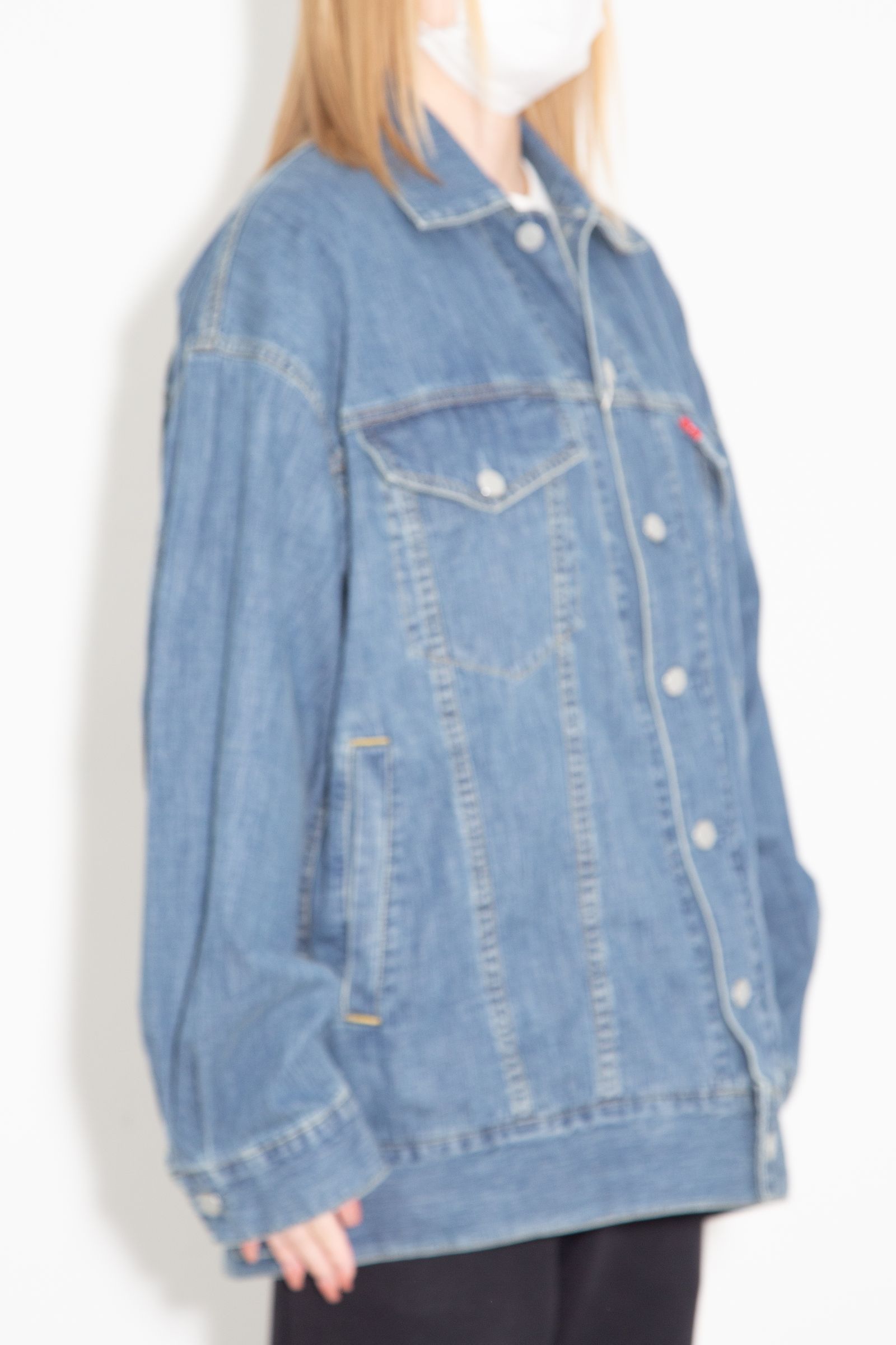 LEVITATED GIRL刺繍 オーバーデニムジャケット / ライトインディゴ