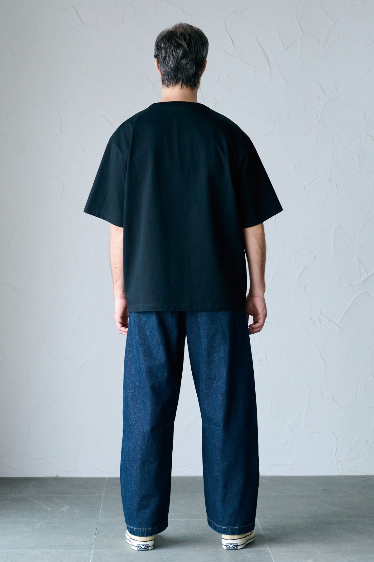 MEGURU / NEEDLE PATCH TOP 刺繍Tシャツ - BLACK