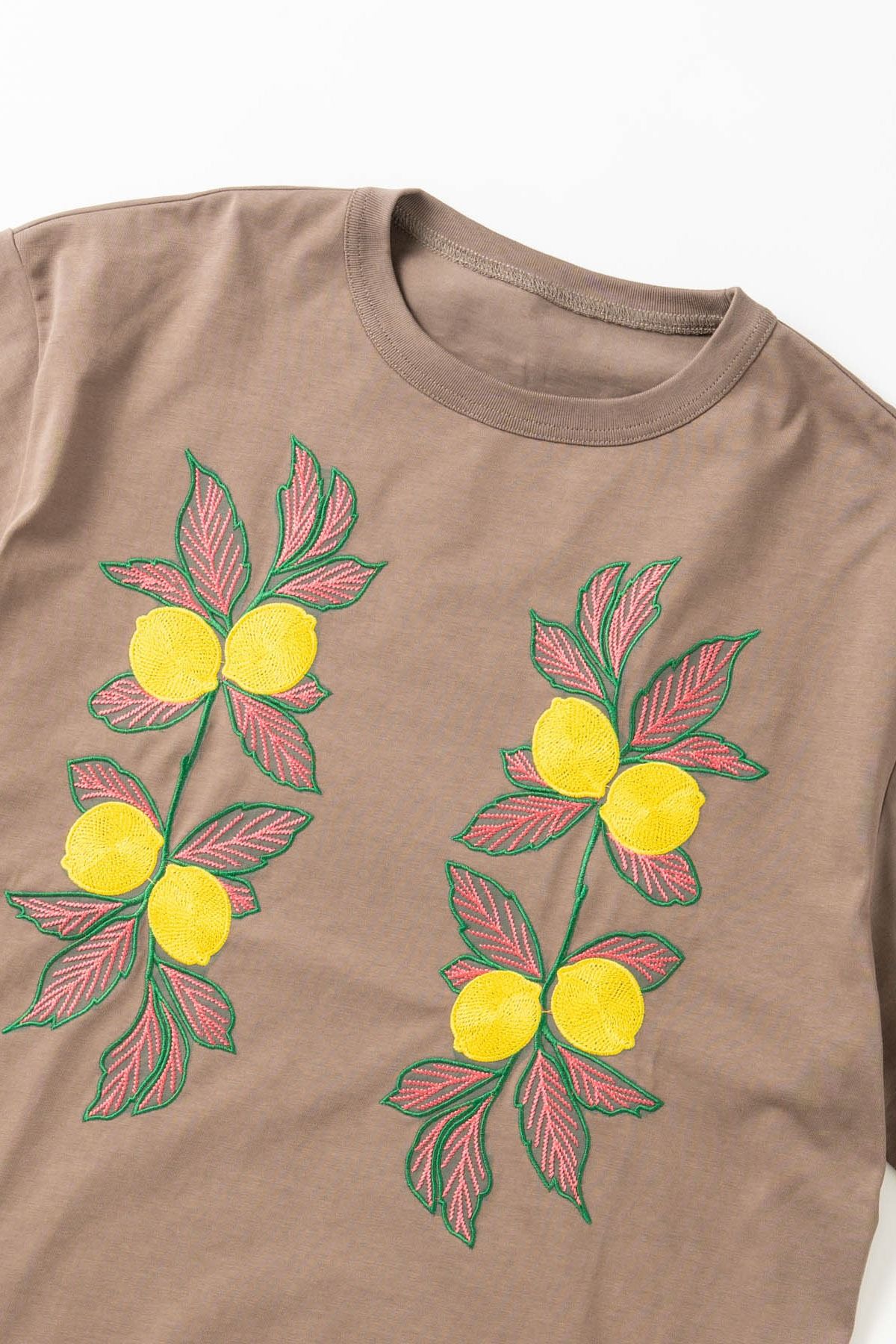 MEGURU / NEEDLE PATCH TOP 刺繍Tシャツ - GRAYGE
