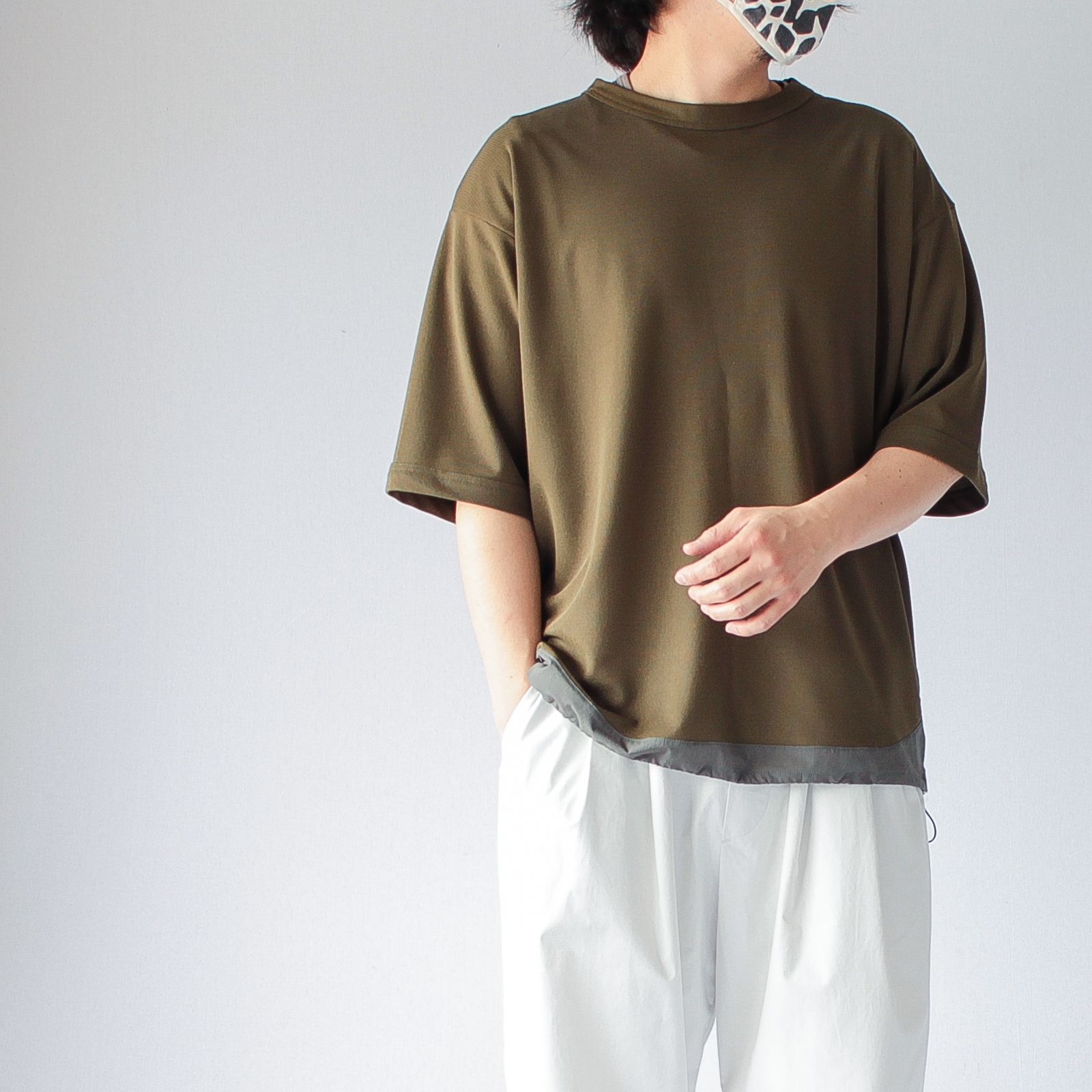 白パンツで軽やかに