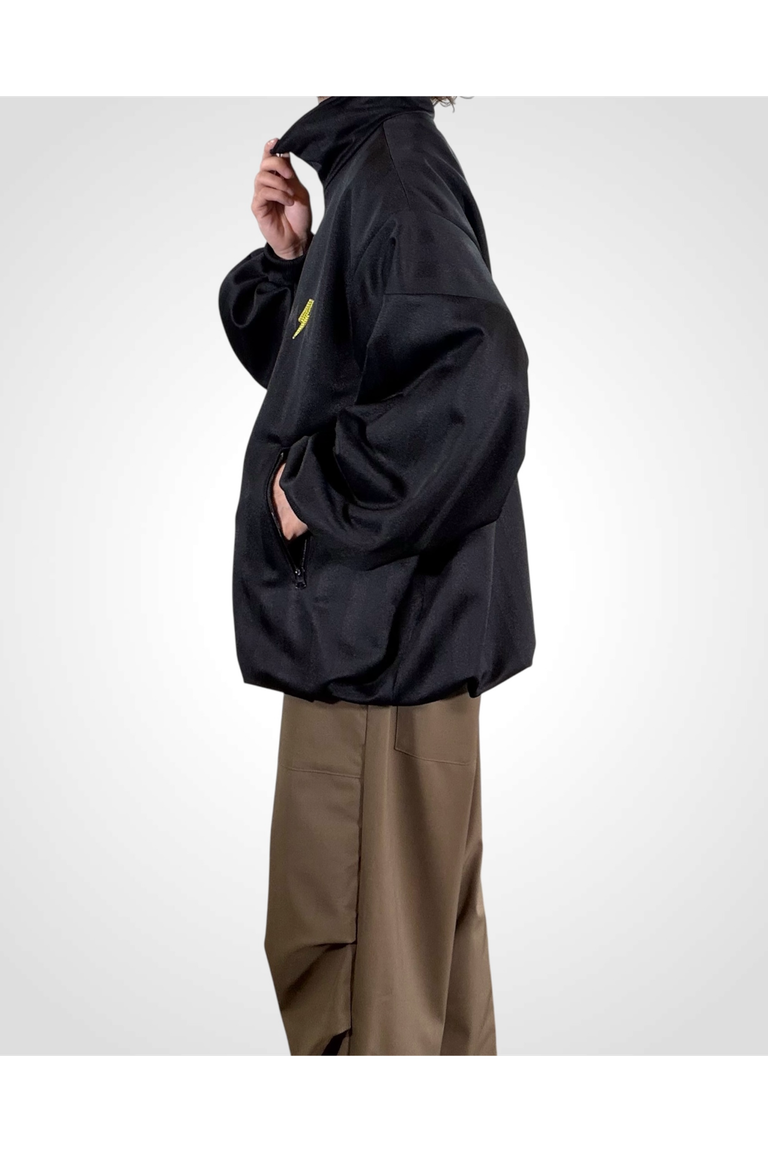 身長172cm : Size RELAX着用