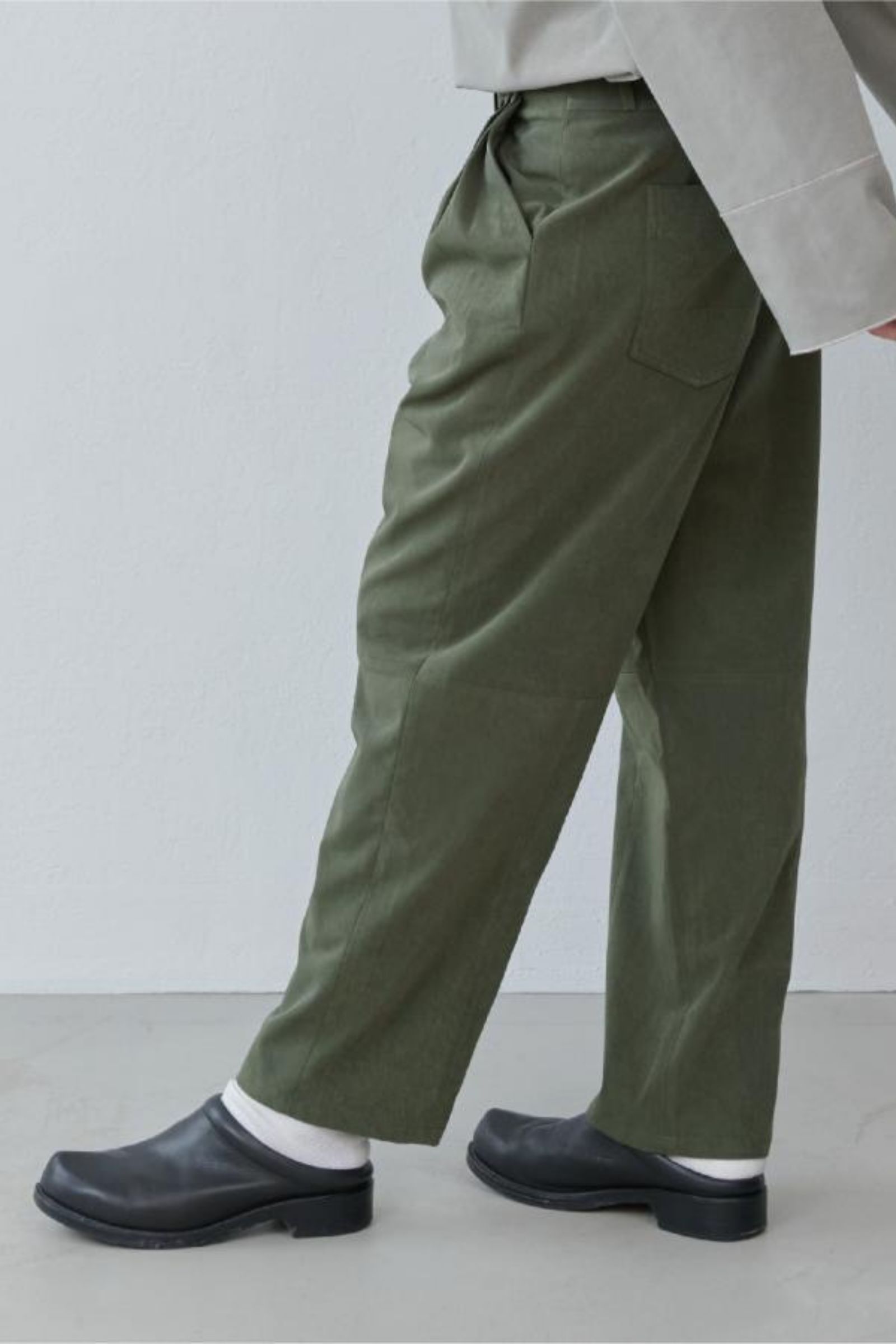 VEAGAN SUEDE TROUSERS  / ヴィーガンスエードトラウザーズ "MCADAM" - KHAKI