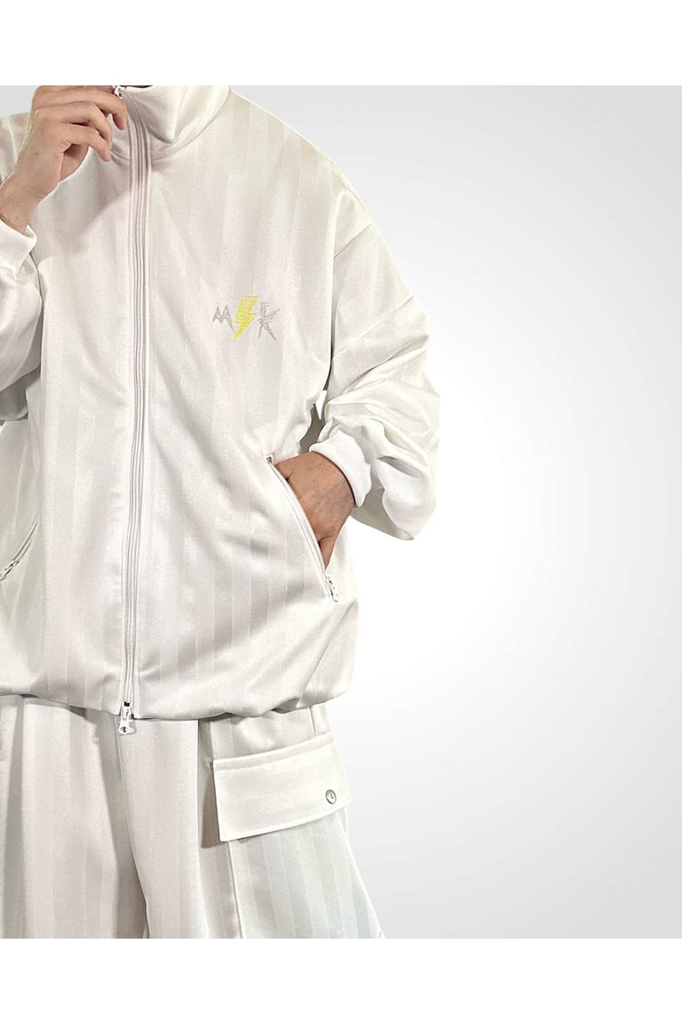 身長172cm : Size RELAX着用