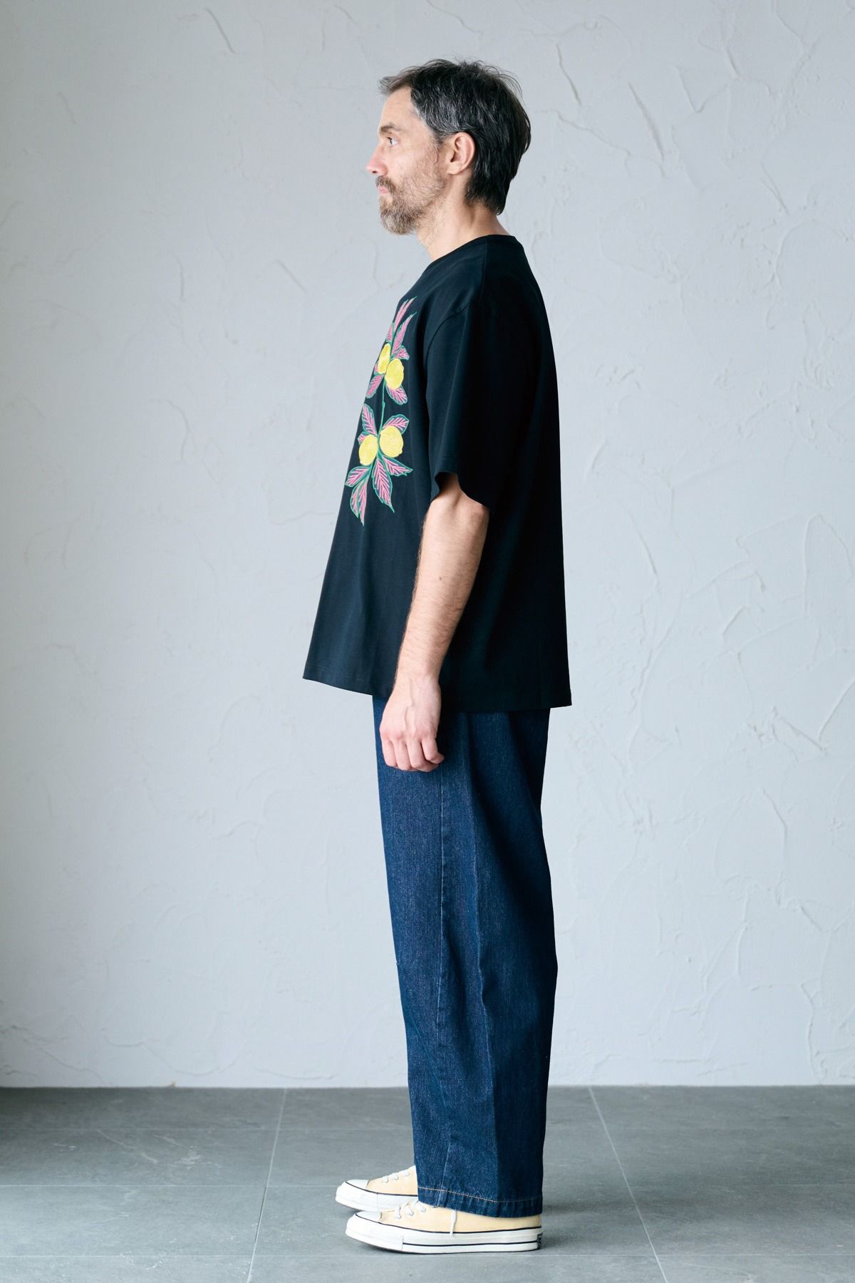MEGURU / NEEDLE PATCH TOP 刺繍Tシャツ - BLACK