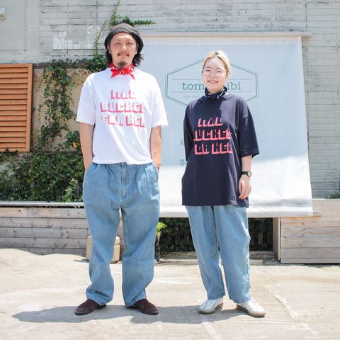首に巻くだけで
