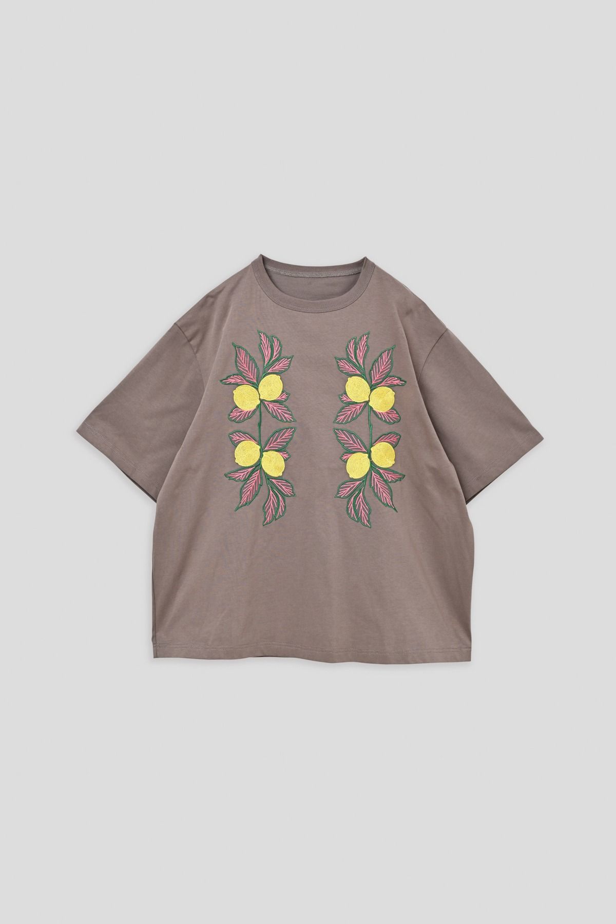 MEGURU / NEEDLE PATCH TOP 刺繍Tシャツ - GRAYGE